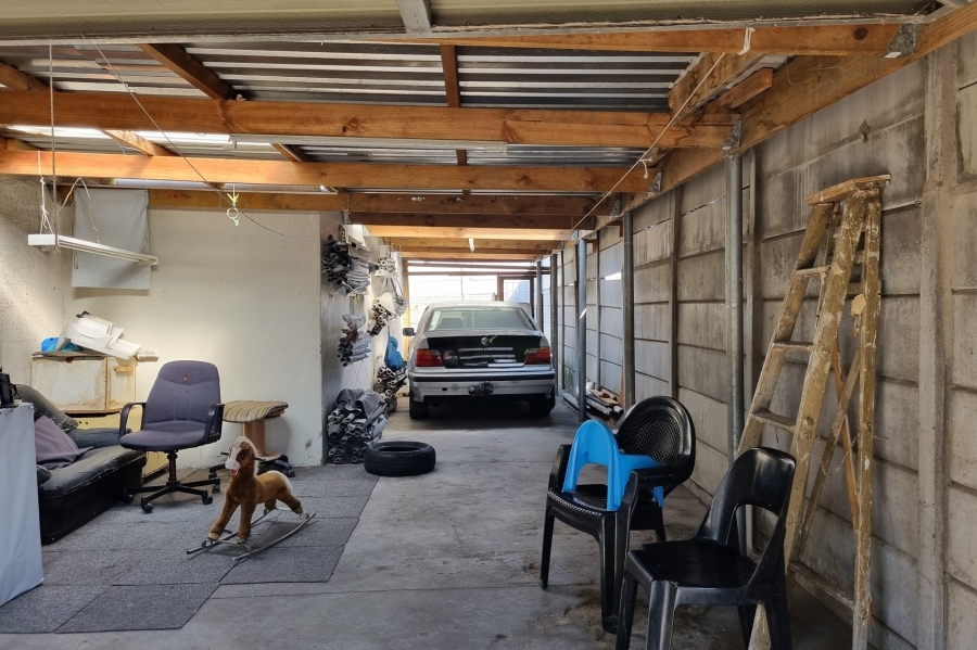 4 Bedroom Property for Sale in The Hague Western Cape